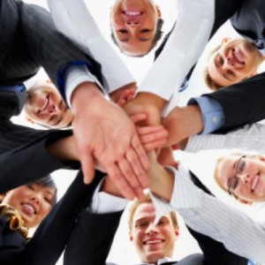 un-service-day-300×300-min un-service-day-300x300-min